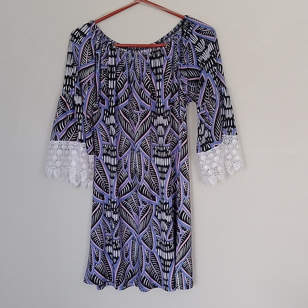 Elegant Purple Patterned Dress with Lace Sleeves